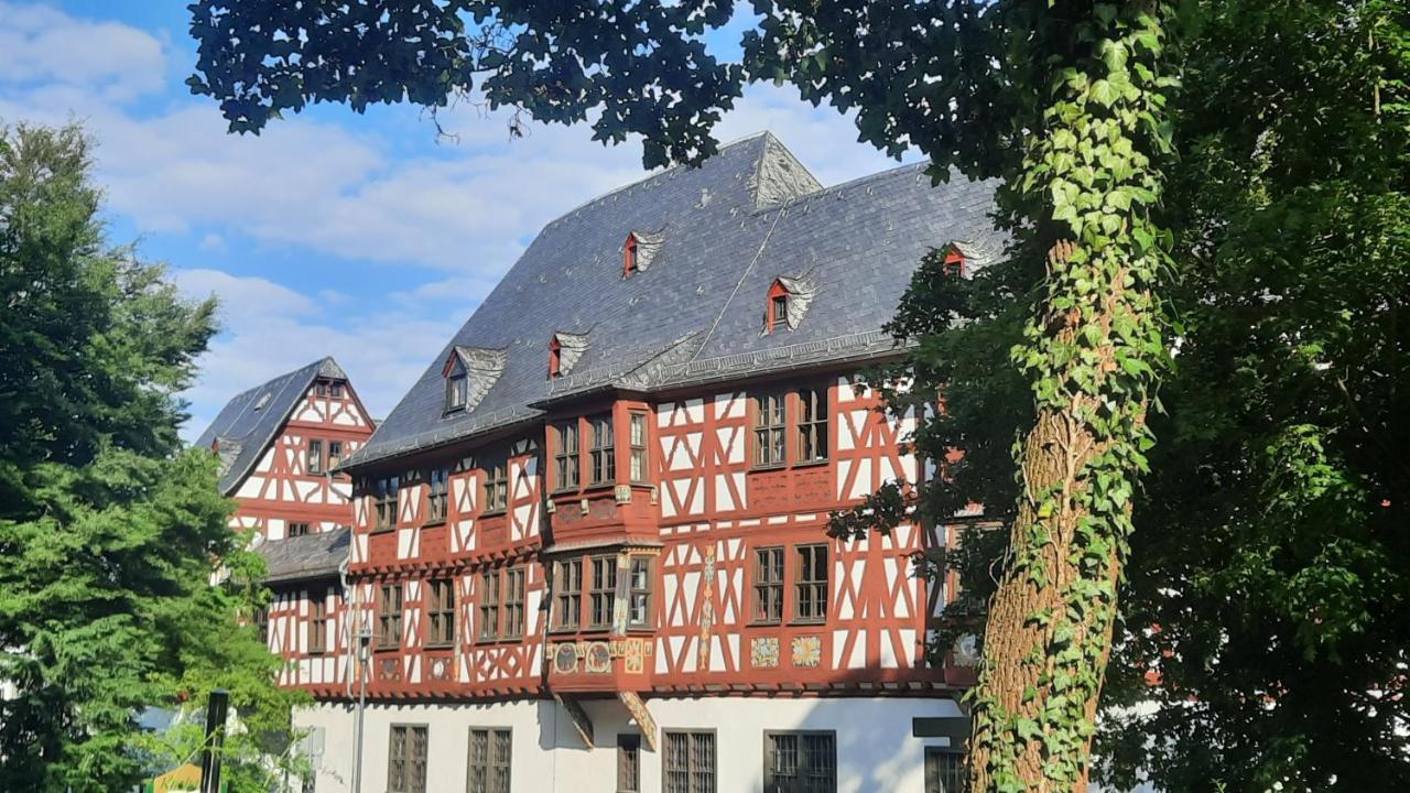 Ferienwohnung Am Kurpark Bad Camberg Luaran gambar